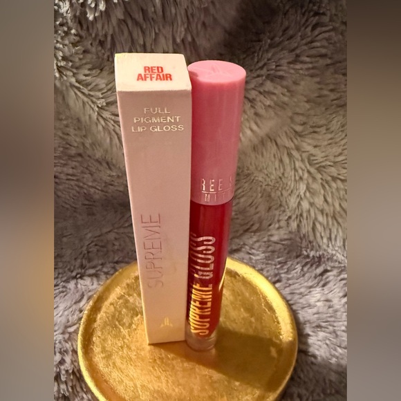 Jeffrey Star Supreme Gloss Lip Gloss in Red Affair NIB - Picture 3 of 6